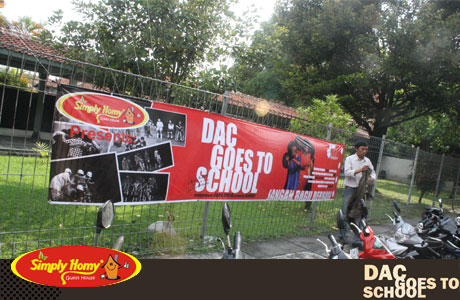 Simply Homy Peduli DAC goes to school – berbagi motivasi melalui seni