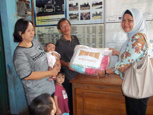 Jumat Peduli Simply Homy di PA Balita Gotong Royong