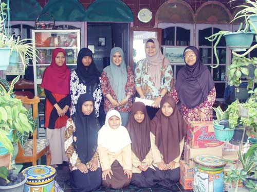 Jumat Peduli Simply Homy Guest House ke Yayasan Panti Asuhan Yatim Putri Islam RM Suryowinoto Yogyakarta